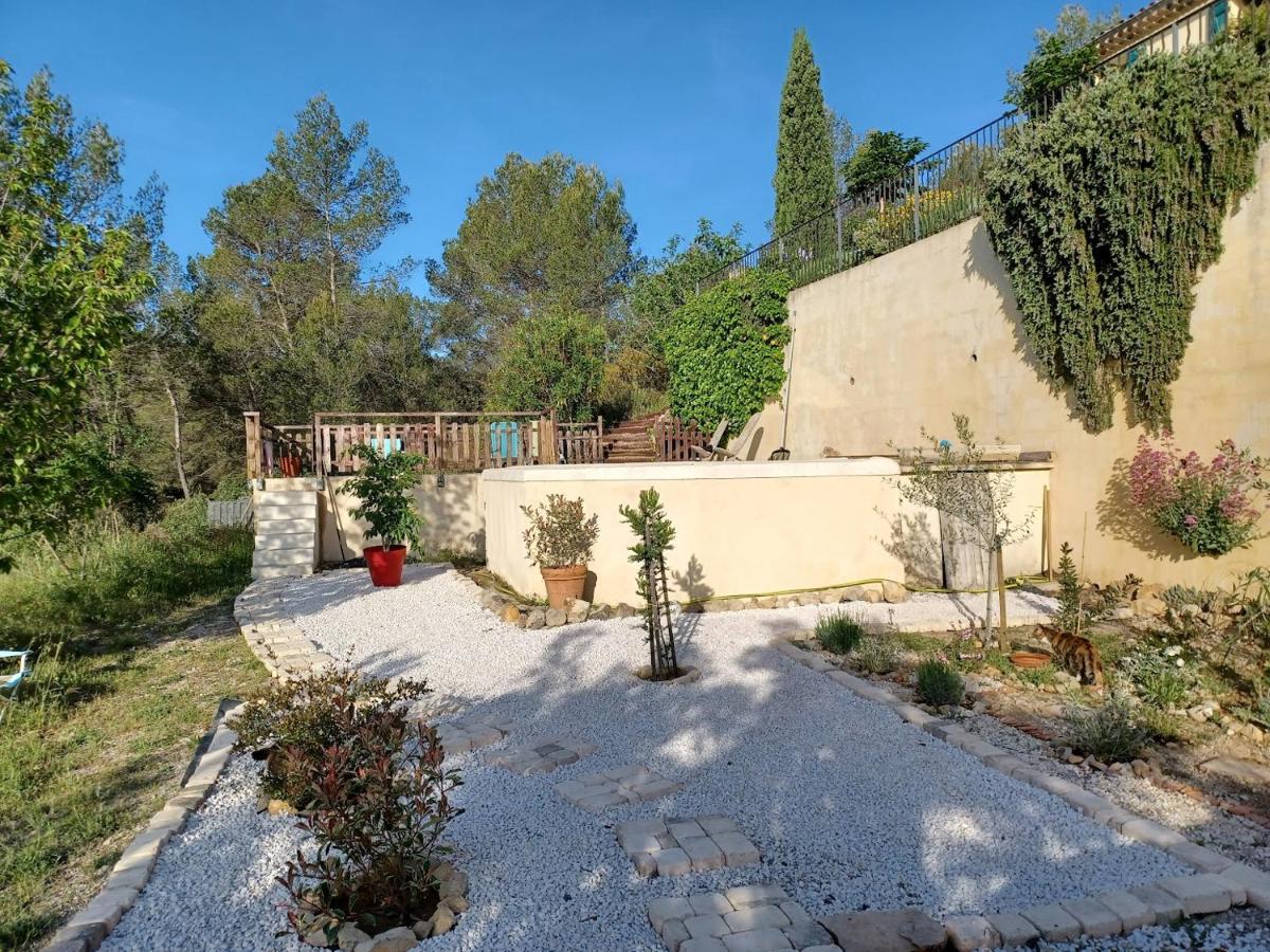 Une Chambre En Provence Correns Екстер'єр фото